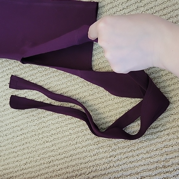 PureLuxe by Fabletics - tie calf leggings - Picture 2 of 6
